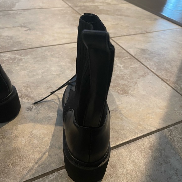 Black Lace-Up Ankle Boots size 8 - Picture 3 of 5